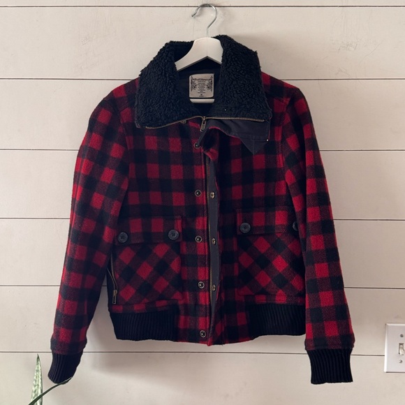 Ruff Hewn Womens Red and Black Buffalo Plaid Wool Bomber Jacket Size Medium - Picture 1 of 8